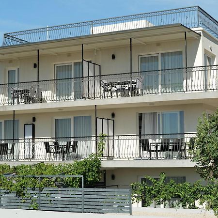 Apartmani Dalmacjia Grebastica Bagian luar foto