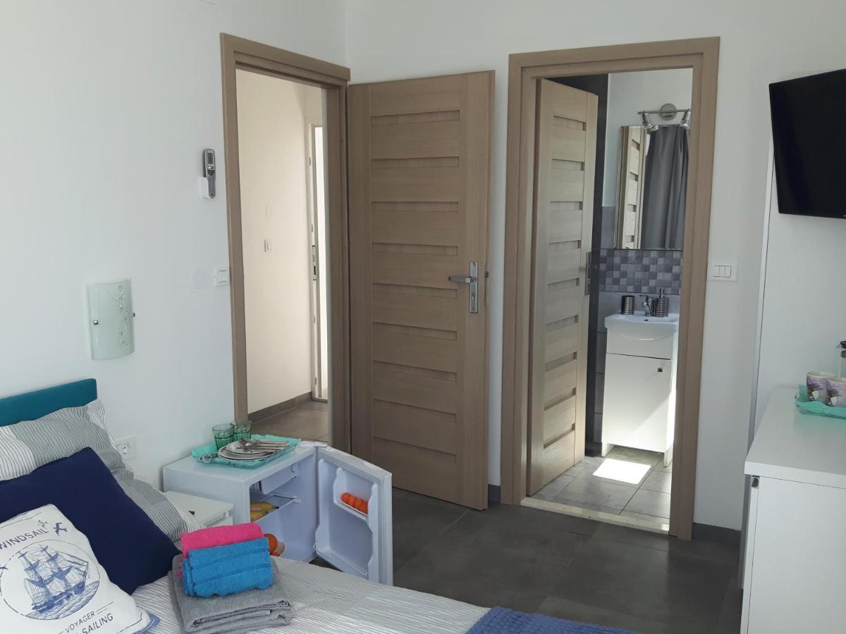 Apartmani Dalmacjia Grebastica Bagian luar foto