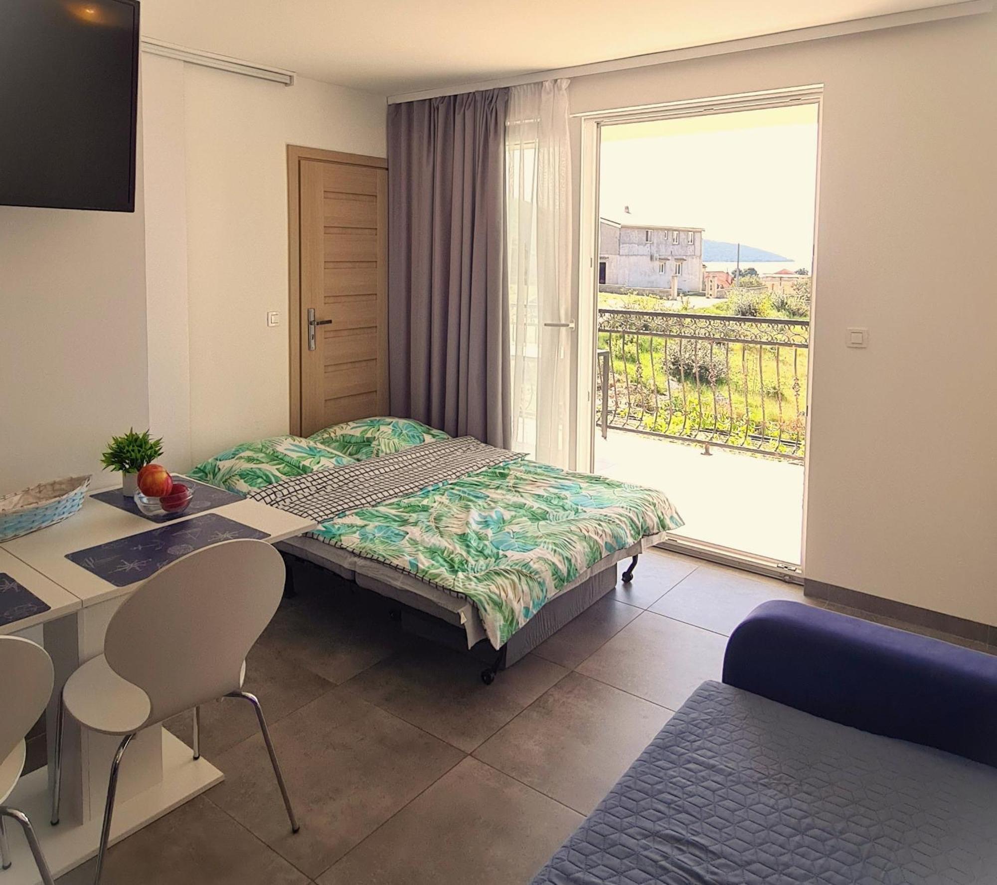 Apartmani Dalmacjia Grebastica Bagian luar foto