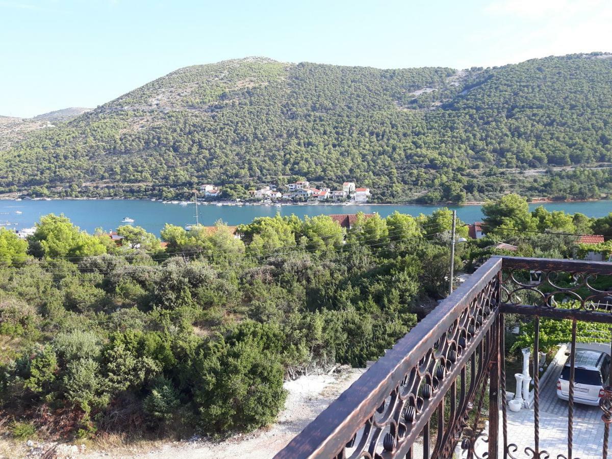 Apartmani Dalmacjia Grebastica Bagian luar foto