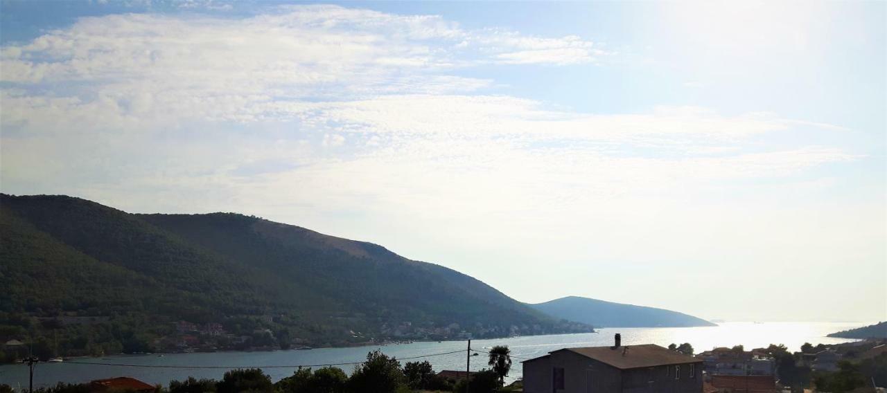Apartmani Dalmacjia Grebastica Bagian luar foto