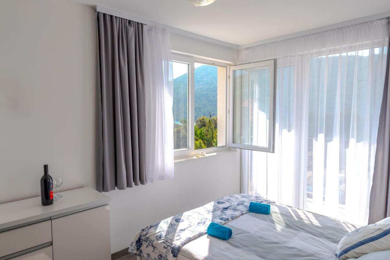 Apartmani Dalmacjia Grebastica Bagian luar foto