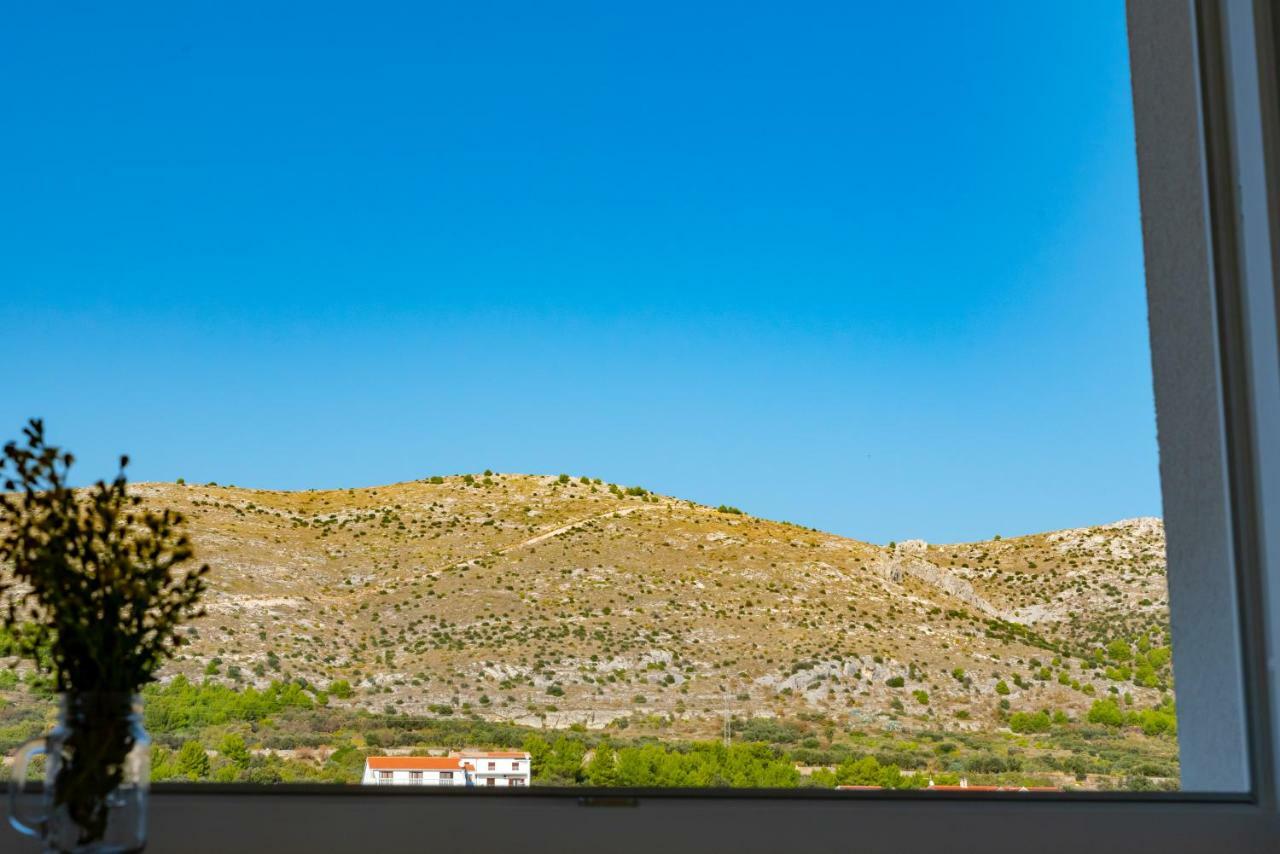 Apartmani Dalmacjia Grebastica Bagian luar foto