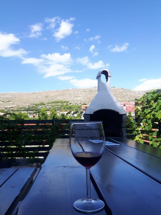 Apartmani Dalmacjia Grebastica Bagian luar foto